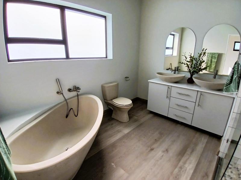3 Bedroom Property for Sale in Stilbaai Wes Western Cape